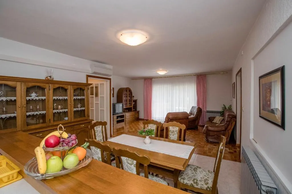 Apartments Dionis Rab Town