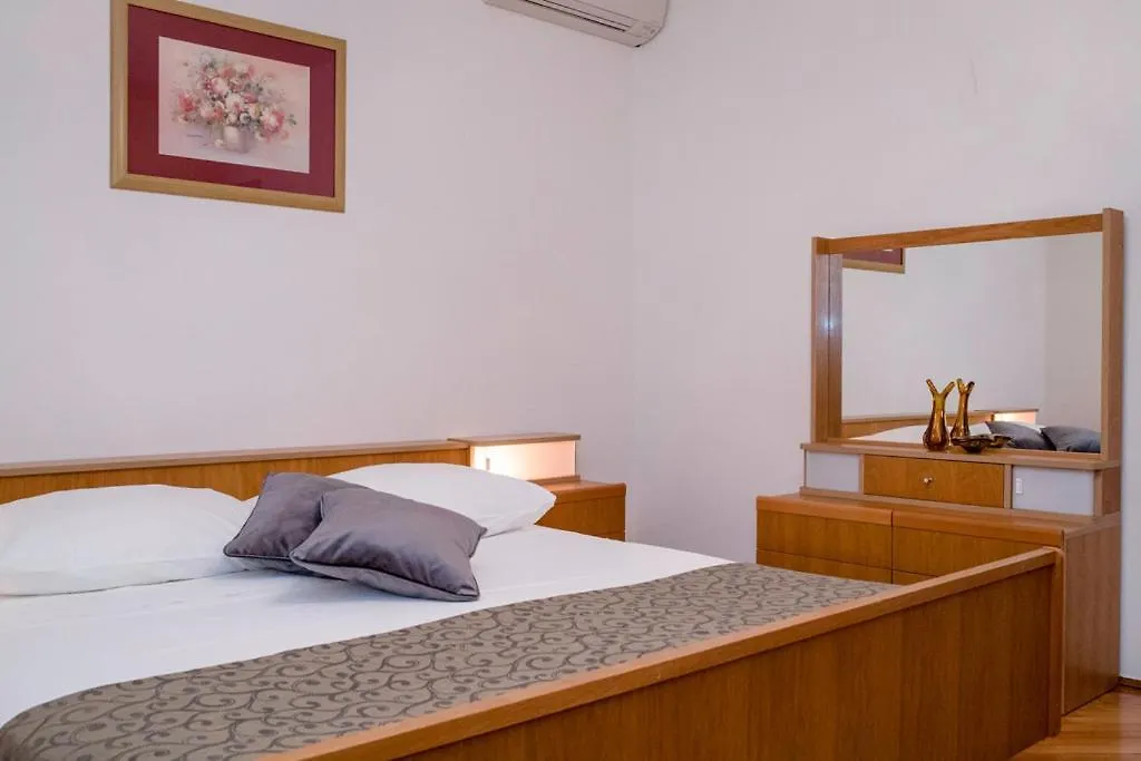 Apartments Dionis Rab Town 0*,  Croatia